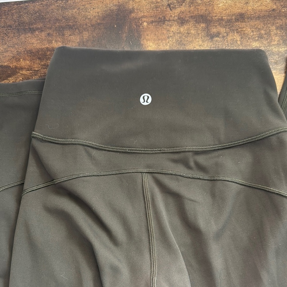 Women's Green Size 2 25” Lululemon Leggings